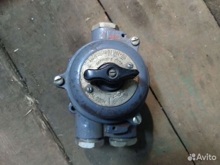 Флажковый переключатель