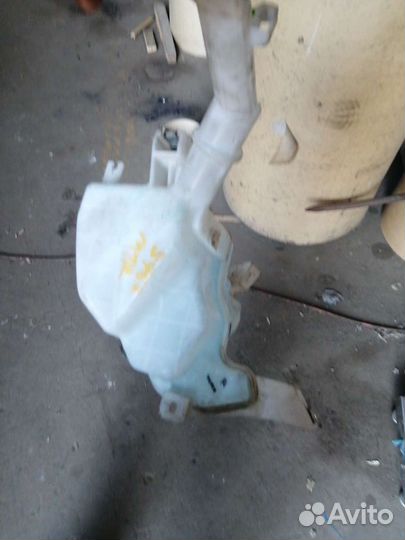 Бочок омывателя мазда 3