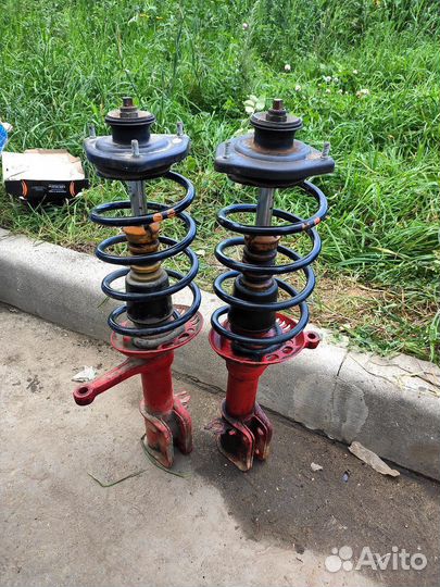 Передние стойки ваз Калина 1