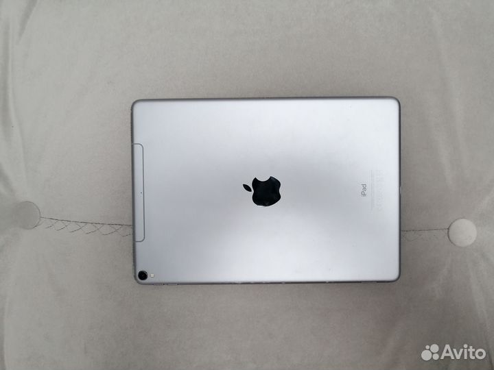 iPad pro 10.5 64gb cellular