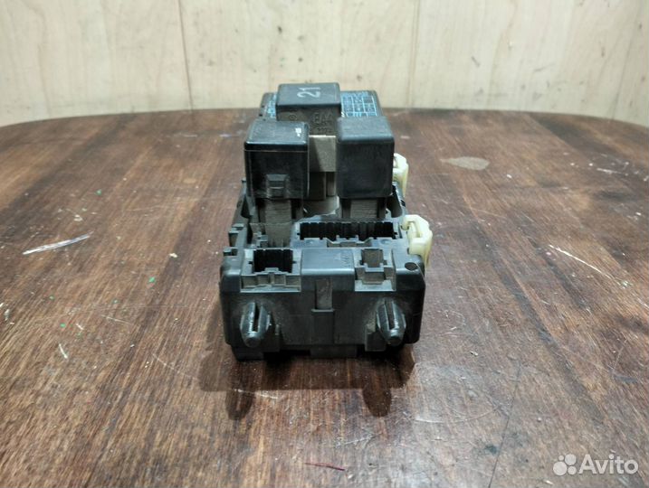 Блок предохранителей Mitsubishi Space star 1.6 4G1