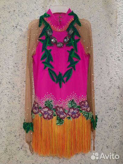 Платья для выступлений по фигурному катанию