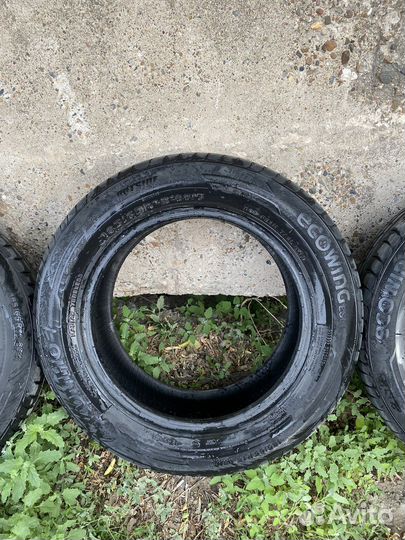 Kumho Ecowing ES01 KH27 185/85 R15 90W