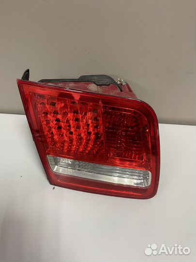 Фонарь левый в крышку Ауди А8 4Е Д3