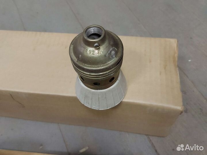 Патрон лампы