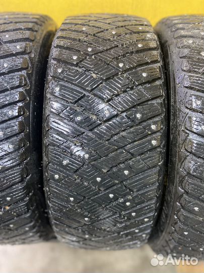 Goodyear Ultragrip Ice Arctic 205/50 R17