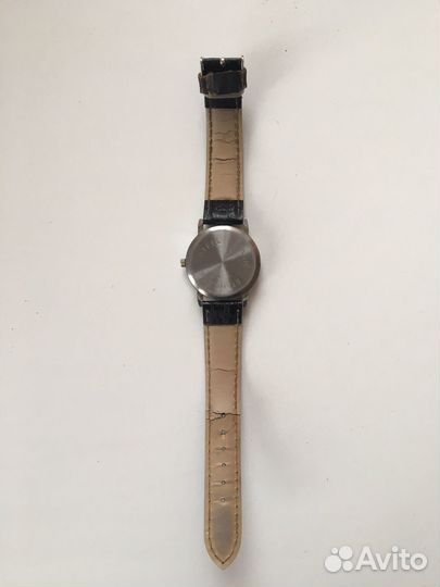 Часы наручные Q&Q каарцевые унисекс