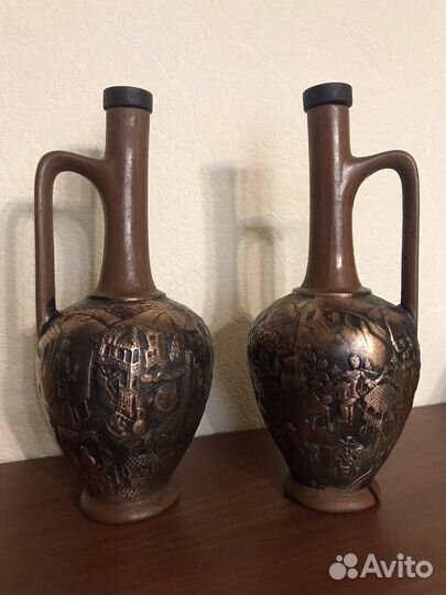 Бутылки кувшины от грузинких вин