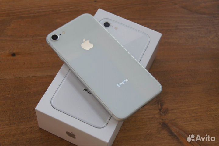 iPhone 8, 64 ГБ
