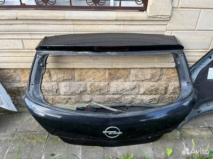Крышка багажника Opel Astra H