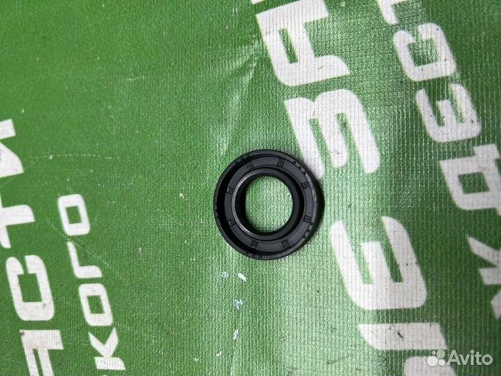 Сальник коробки передач Volkswagen Golf