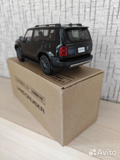 Модель Toyota Land Cruiser LC250 масштаб 1:30