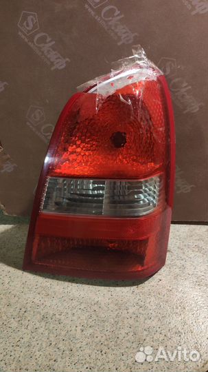 Задний фонарь правый Primera p12 битый