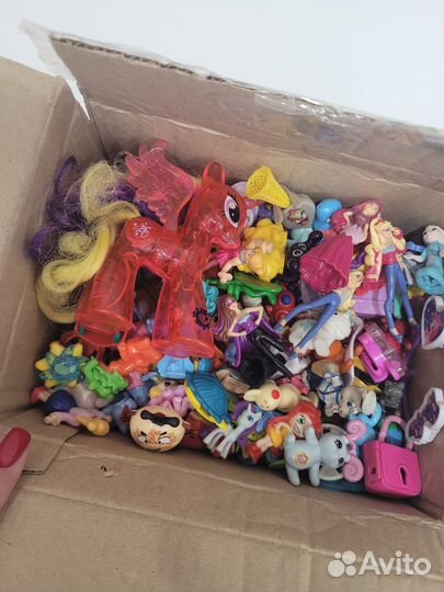 Киндер и другие игрушки коробка