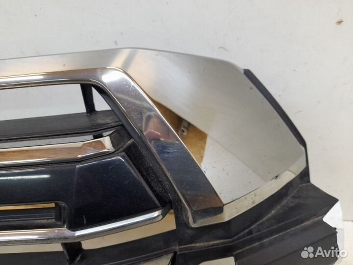 Решетка радиатора Toyota Land Cruiser 200 2016