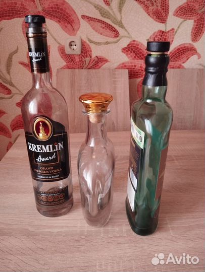 Бутылки от водки, коньяка, виски