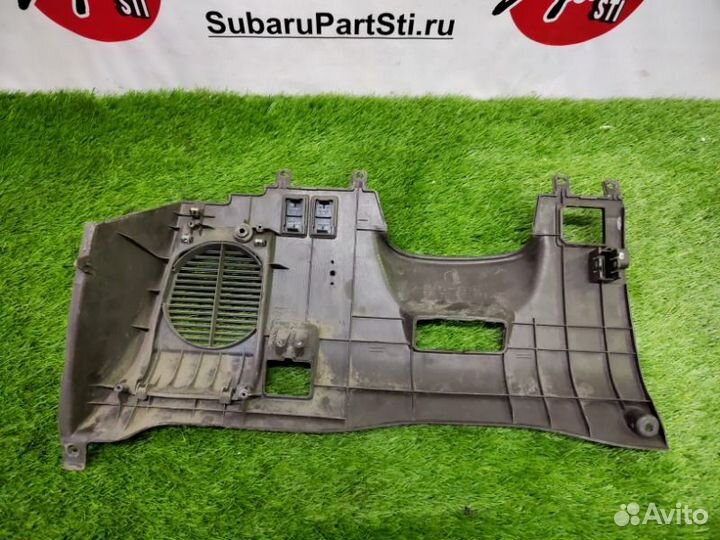 Консоль под рулем Toyota Carina Ed ST183