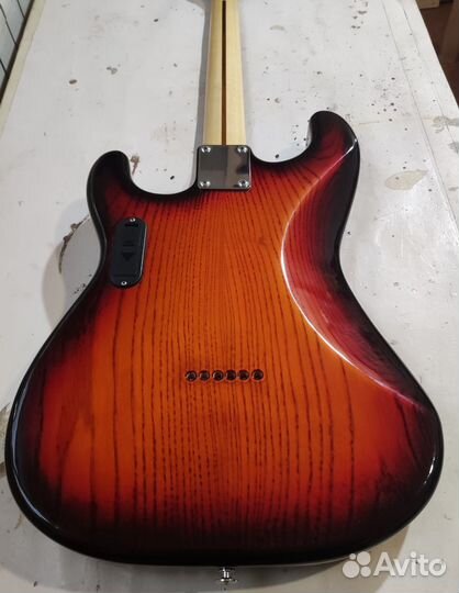 Электрогитара Fender Stratocaster custom