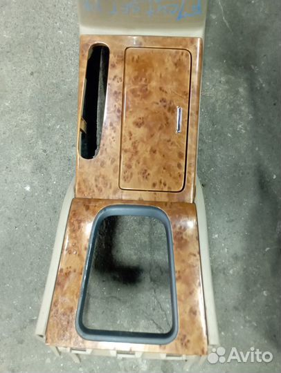 Подлокотник пластик салона honda Accord 7