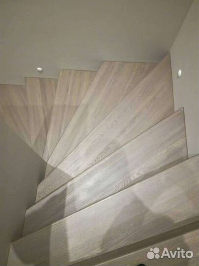 Облицовка лестниц деревом