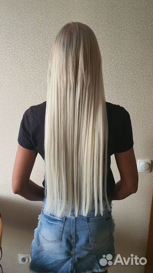 Модель на наращивание волос