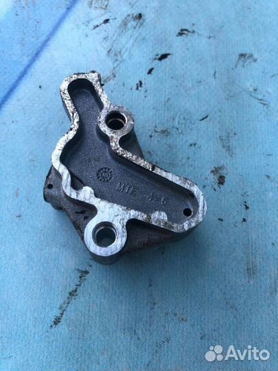 Натяжитель цепи распредвалов 03C109507