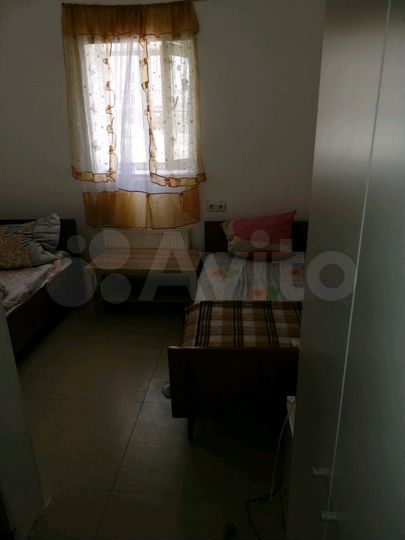 Комната 45 м² в 2-к., 1/3 эт.