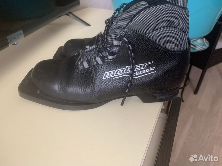 Лыжные ботинки