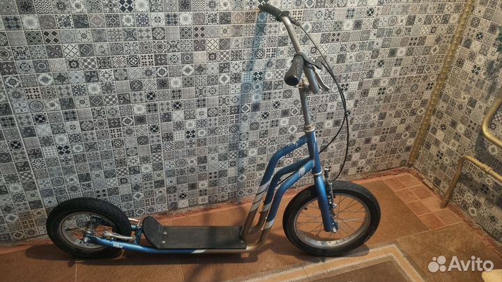 Внедорожный самокат (беговел) yedoo city