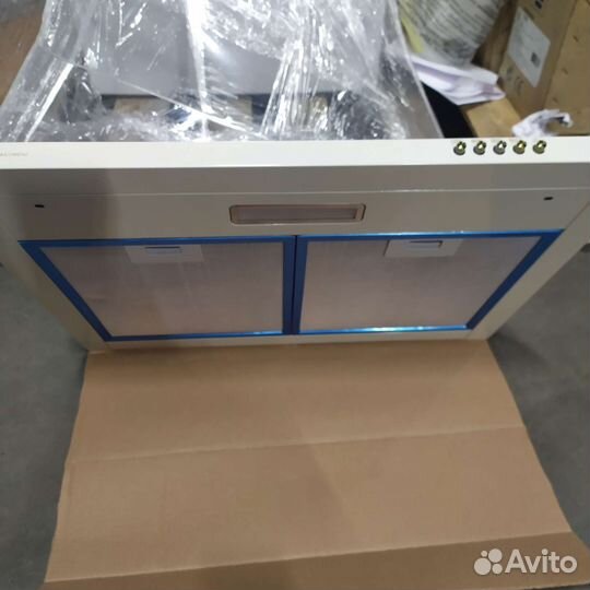 Вытяжка Schaub Lorenz выставочный образец