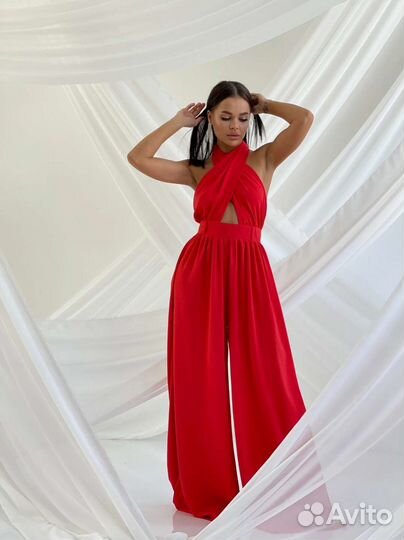 Красный комбинезон с брюками палаццо на завязках