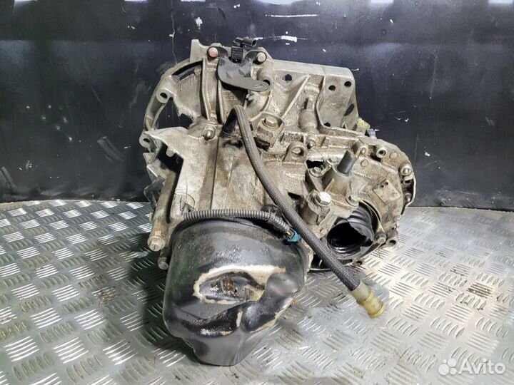 МКПП на запчатси от Лада Ларгус