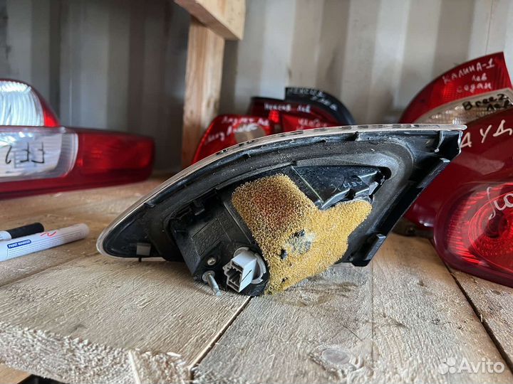 Фонарь внутренний левый Mazda 3 bl