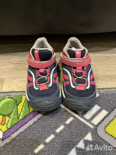 Кроссовки для девочки