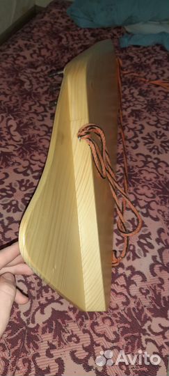 Двенадцатиструнные гусли с волной