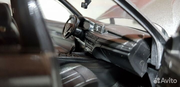 Модель BMW X5 Welly 1/24 серебристый