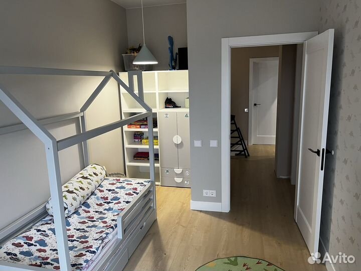 Детская кроватка домик