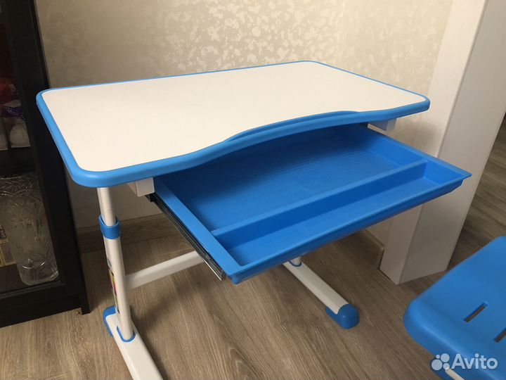 Растущая парта и стул Shandong