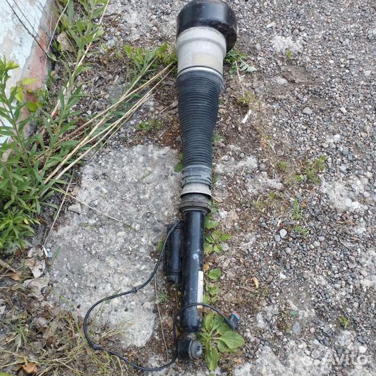 Пневмоамортизатор мерседес w221