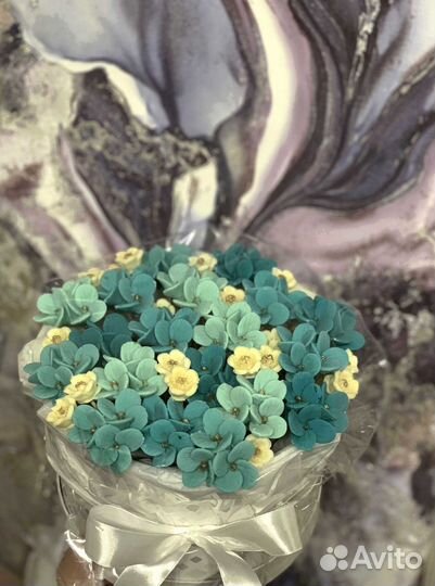 Сладкий подарок девушке