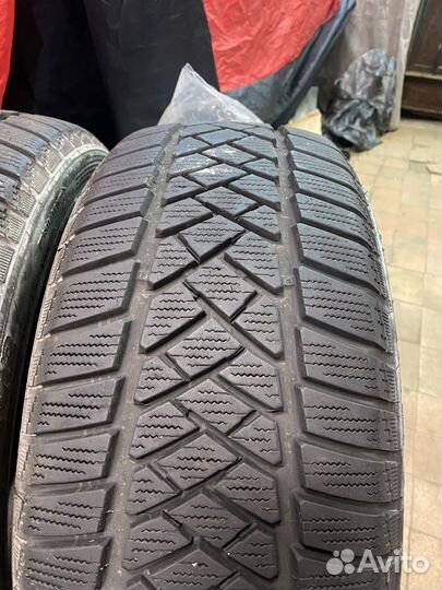 Dunlop SP Winter Sport M2 225/40 R18 и 265/35 R18 93M