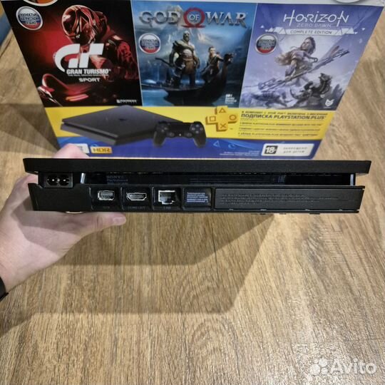 PS4 Slim CUH-2208B 1Tb