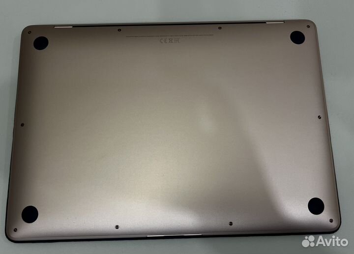 Apple MacBook Air 13-inch 16GB/256GB golg