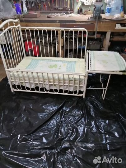 Кроватка детская (для новорожденного)