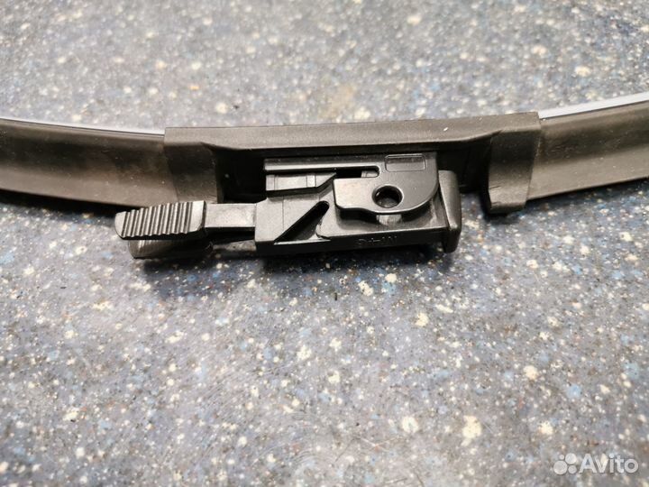 Щётка стеклоочистителя (без резинки) 575мм