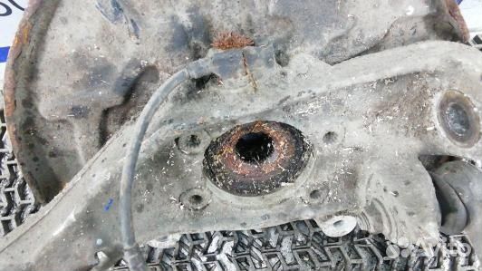 Ступица передняя левая audi A4 B7 (SML15K901)