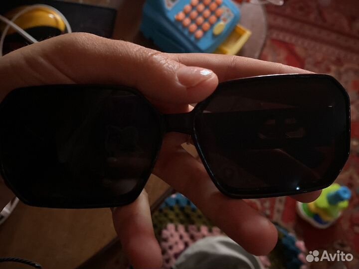 Солнцезащитные очки