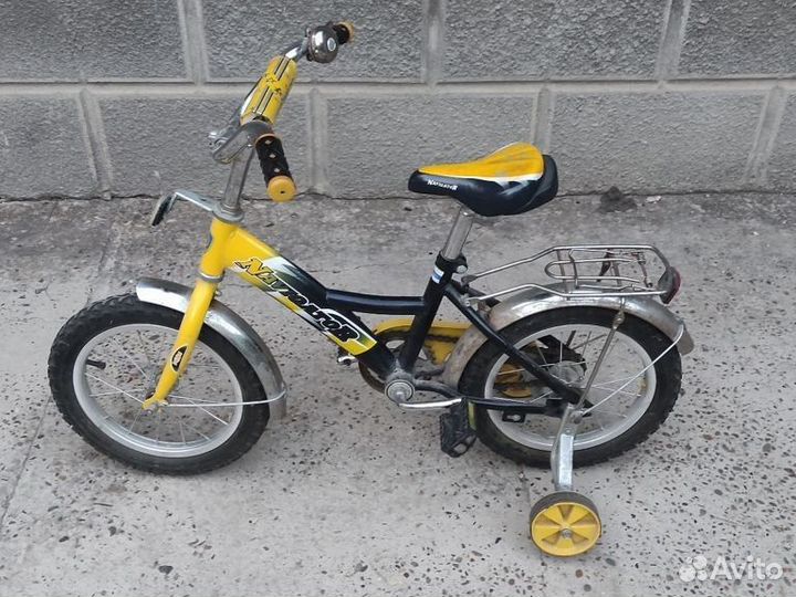 Велосипед детский 4 колесный