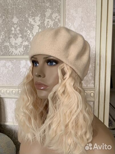 Берет с париком вшитым