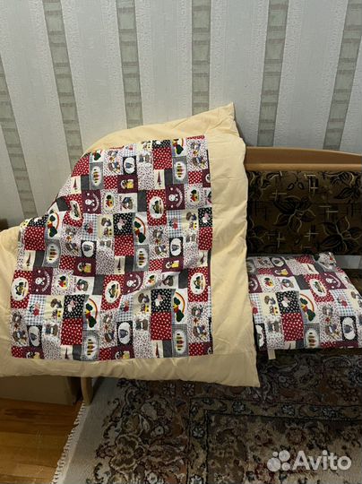 Бортики в детскую кроватку и одеяло